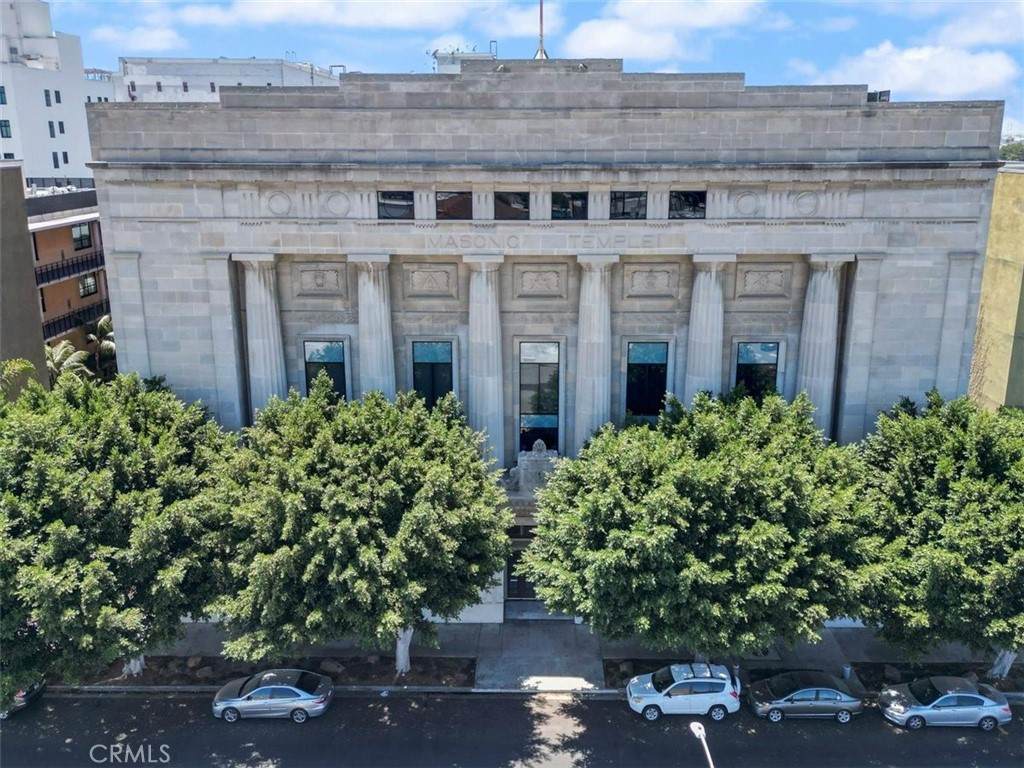 835 Locust Avenue - Photo 1