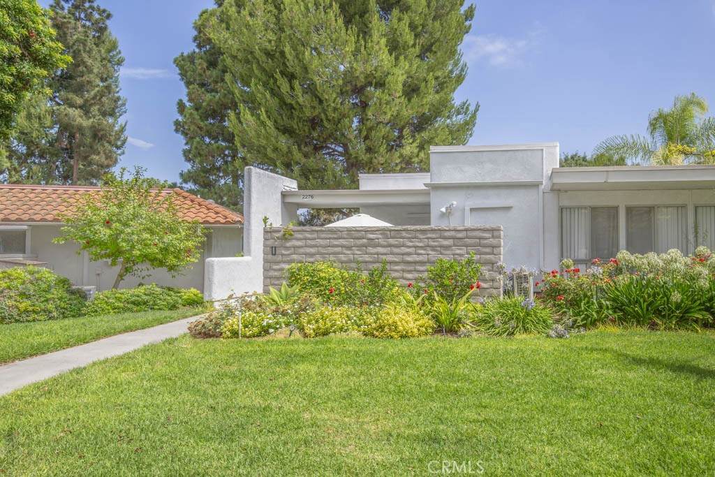 2276 Via Mariposa - Photo 1