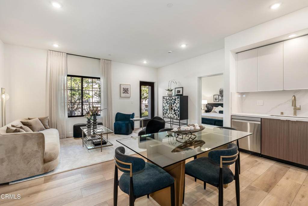 139 Oak Knoll Avenue - Photo 1