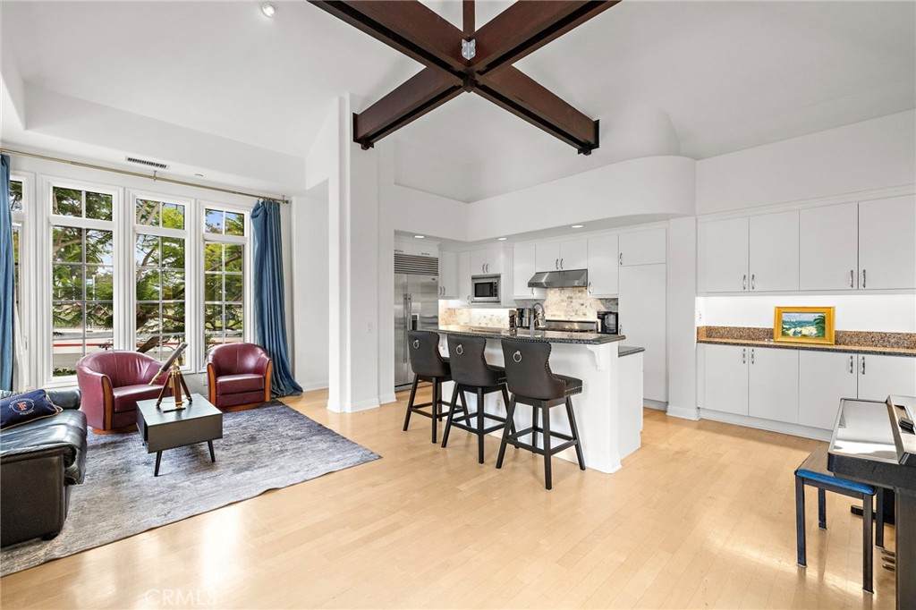 2741 Bungalow - Photo 1