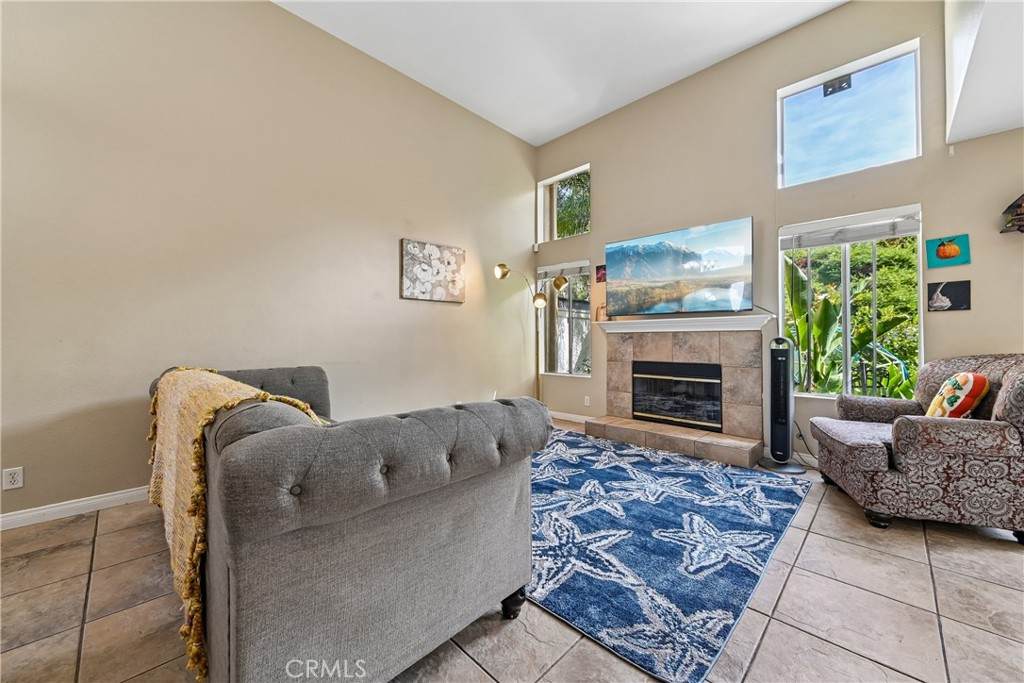 27444 Jasmine - Photo 1