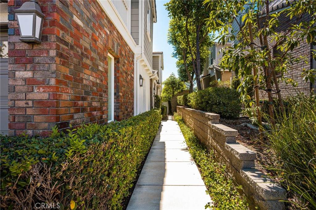 https://bt-photos.global.ssl.fastly.net/socal/orig_boomver_1_446775295-2.jpg