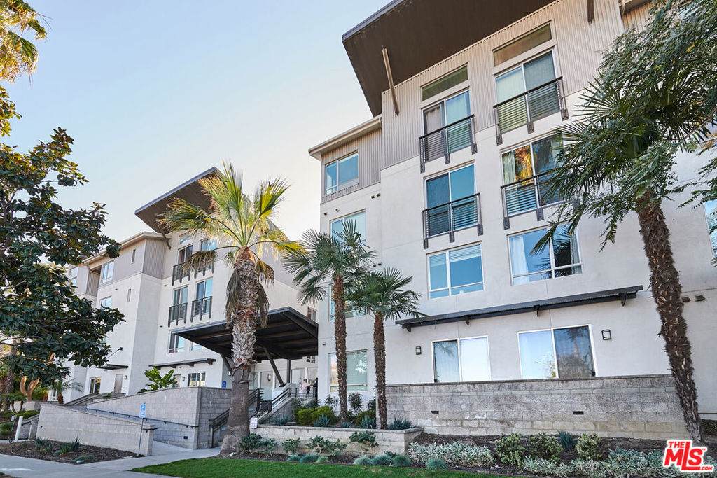 6400 Crescent Parkway - Photo 1