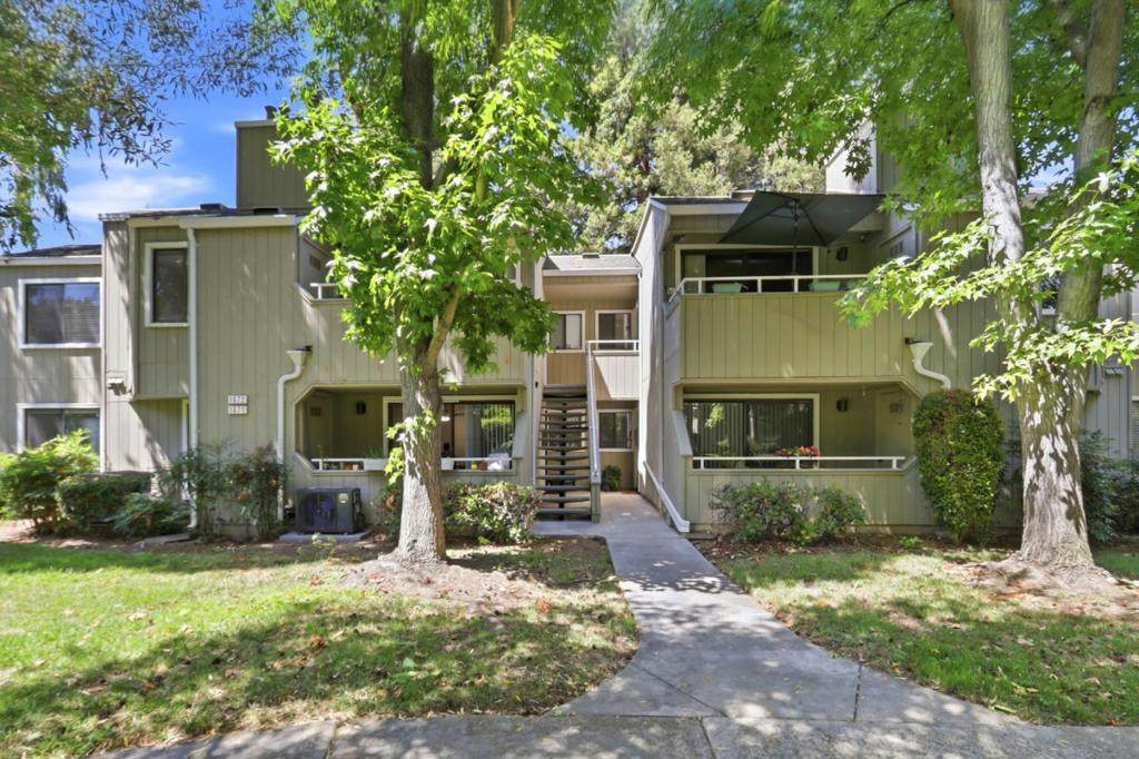 1672 Braddock Court - Photo 1