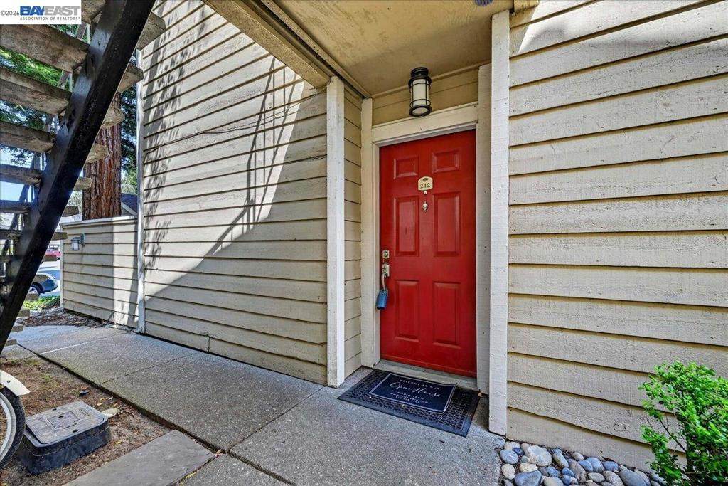 242 Eastridge Dr - Photo 1