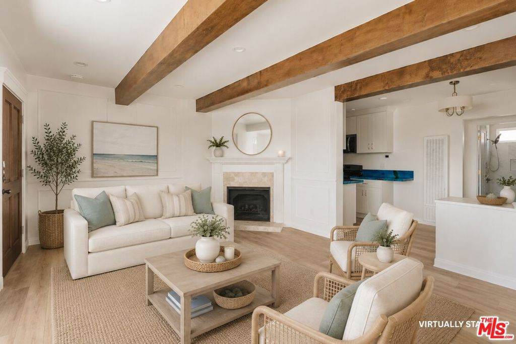 1466 Manhattan Beach Boulevard - Photo 1