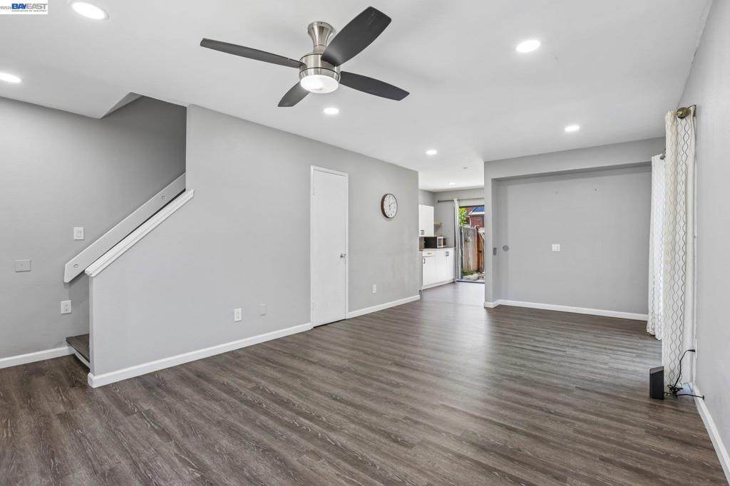38623 Cherry Ln - Photo 1