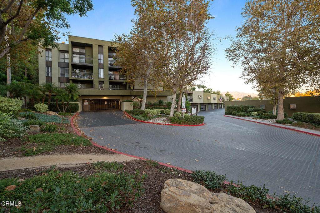 898 Temple Terrace - Photo 1