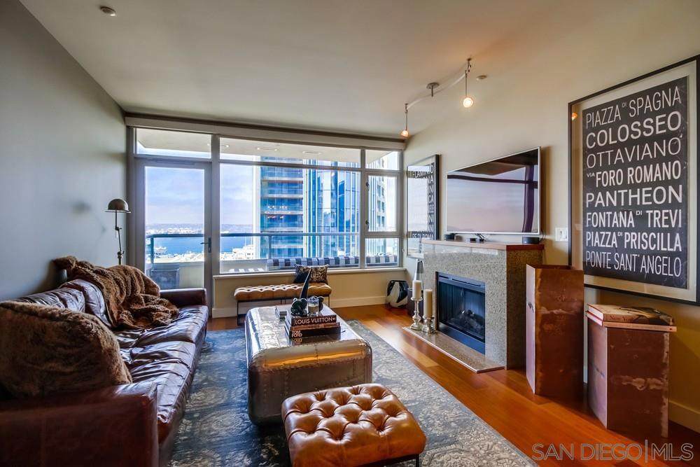 700 E St - Photo 1