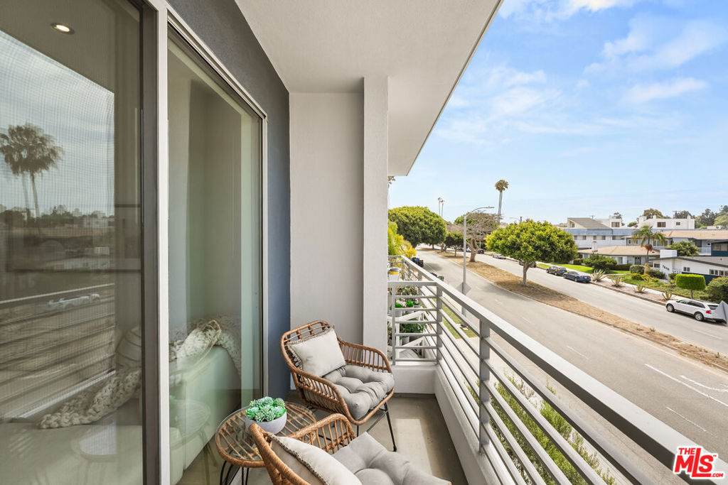 https://bt-photos.global.ssl.fastly.net/socal/orig_boomver_1_447010775-2.jpg