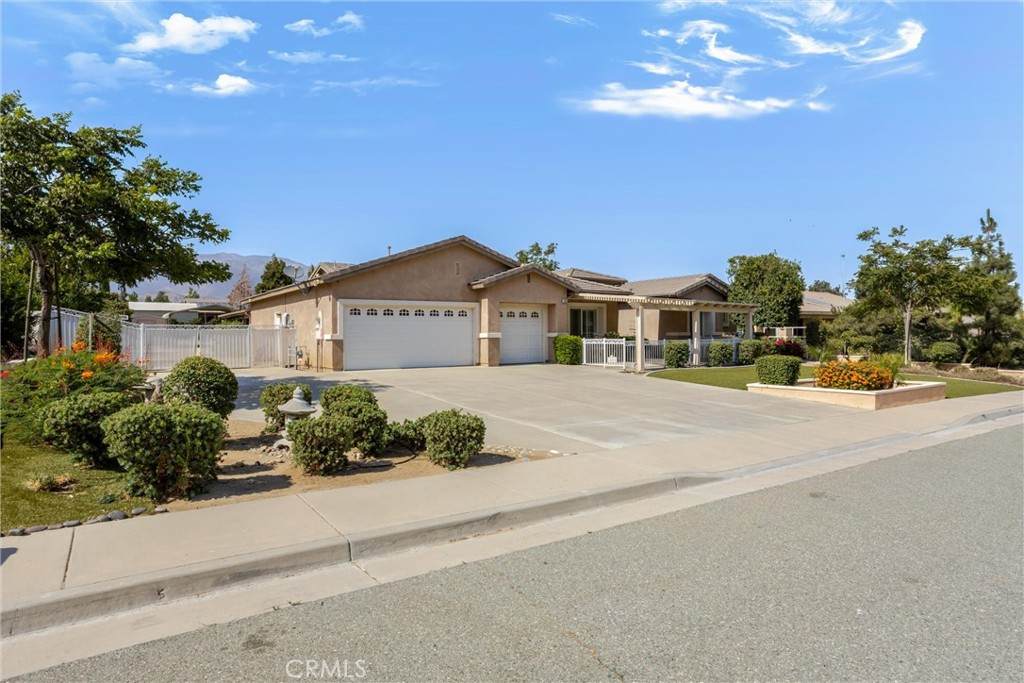 https://bt-photos.global.ssl.fastly.net/socal/orig_boomver_1_447036760-2.jpg
