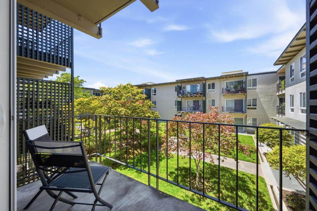 930 Peninsula Avenue - Photo 1