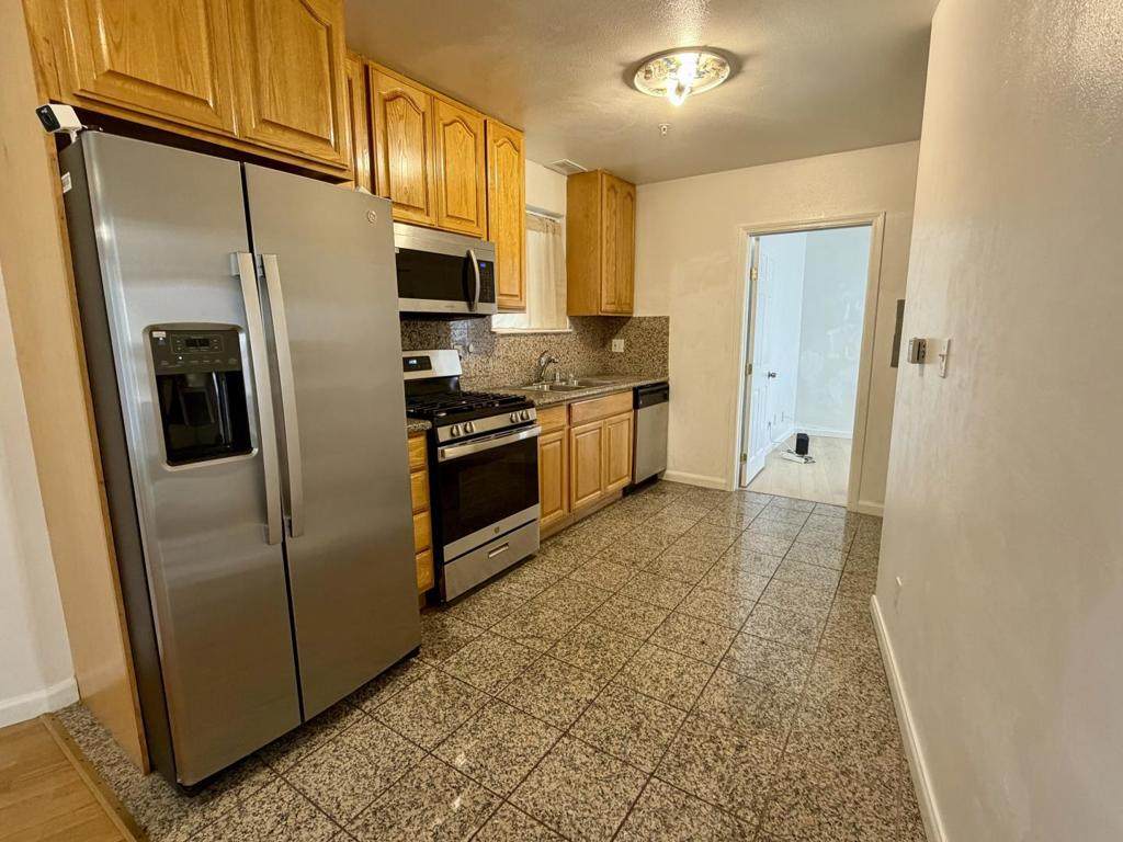 5301 Mission Street - Photo 1