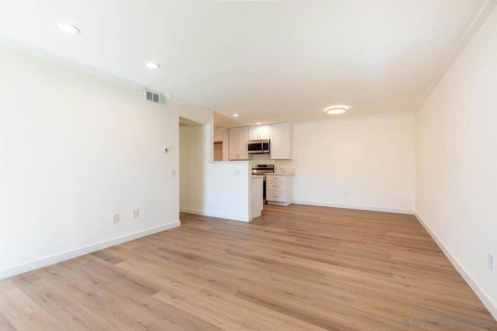 174 Chambers St - Photo 1
