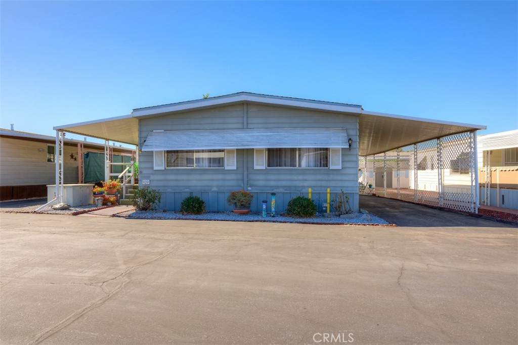 1675 Manzanita Avenue - Photo 1