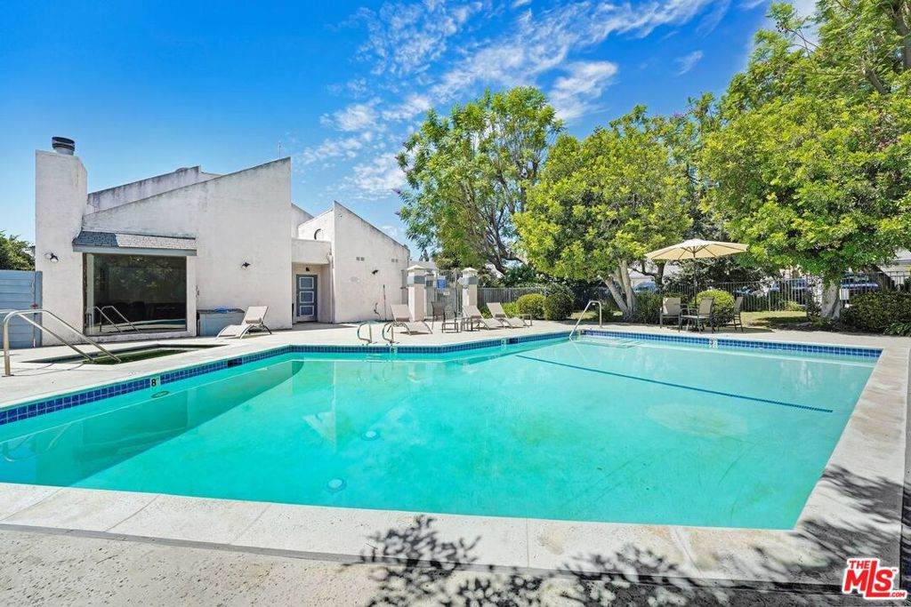 21333 Lassen Street - Photo 1