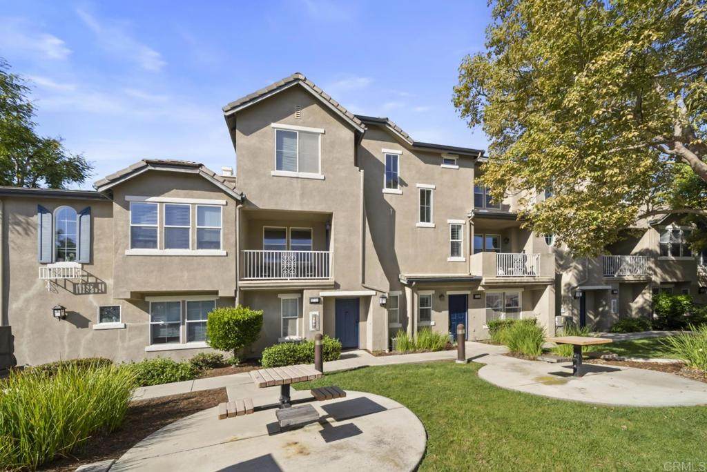2724 Hazelnut Court - Photo 1