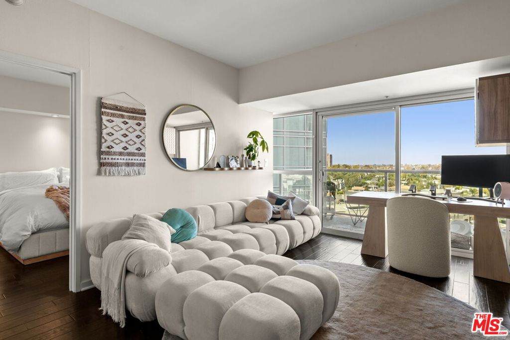 13700 Marina Pointe Drive - Photo 1