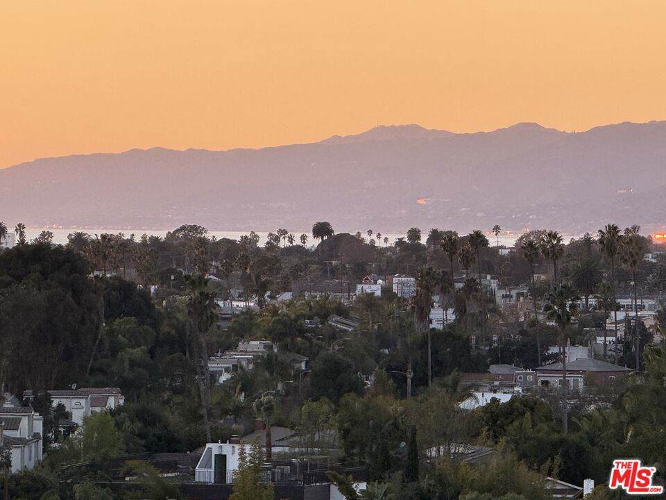 https://bt-photos.global.ssl.fastly.net/socal/orig_boomver_1_447312672-2.jpg