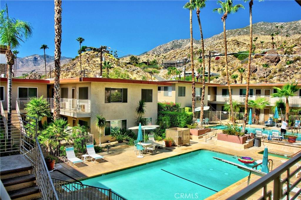 https://bt-photos.global.ssl.fastly.net/socal/orig_boomver_2_447315873-2.jpg