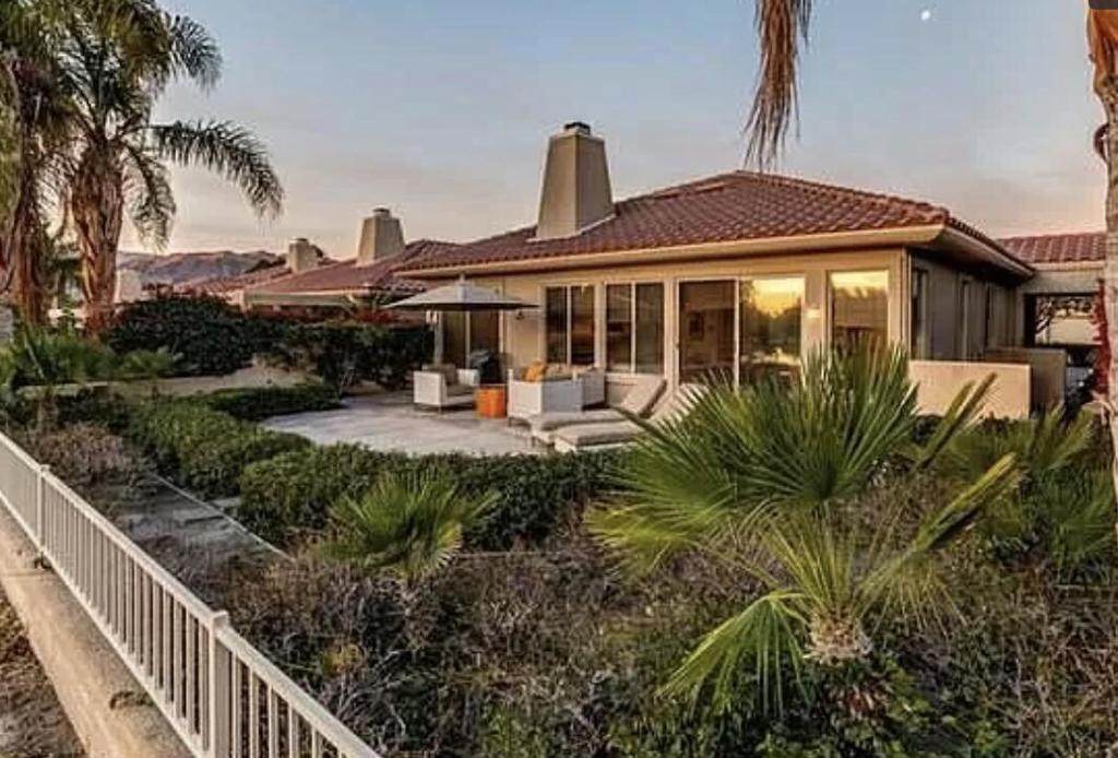 https://bt-photos.global.ssl.fastly.net/socal/orig_boomver_1_447367460-2.jpg