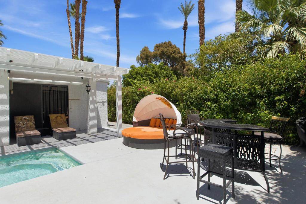 https://bt-photos.global.ssl.fastly.net/socal/orig_boomver_1_447411058-2.jpg