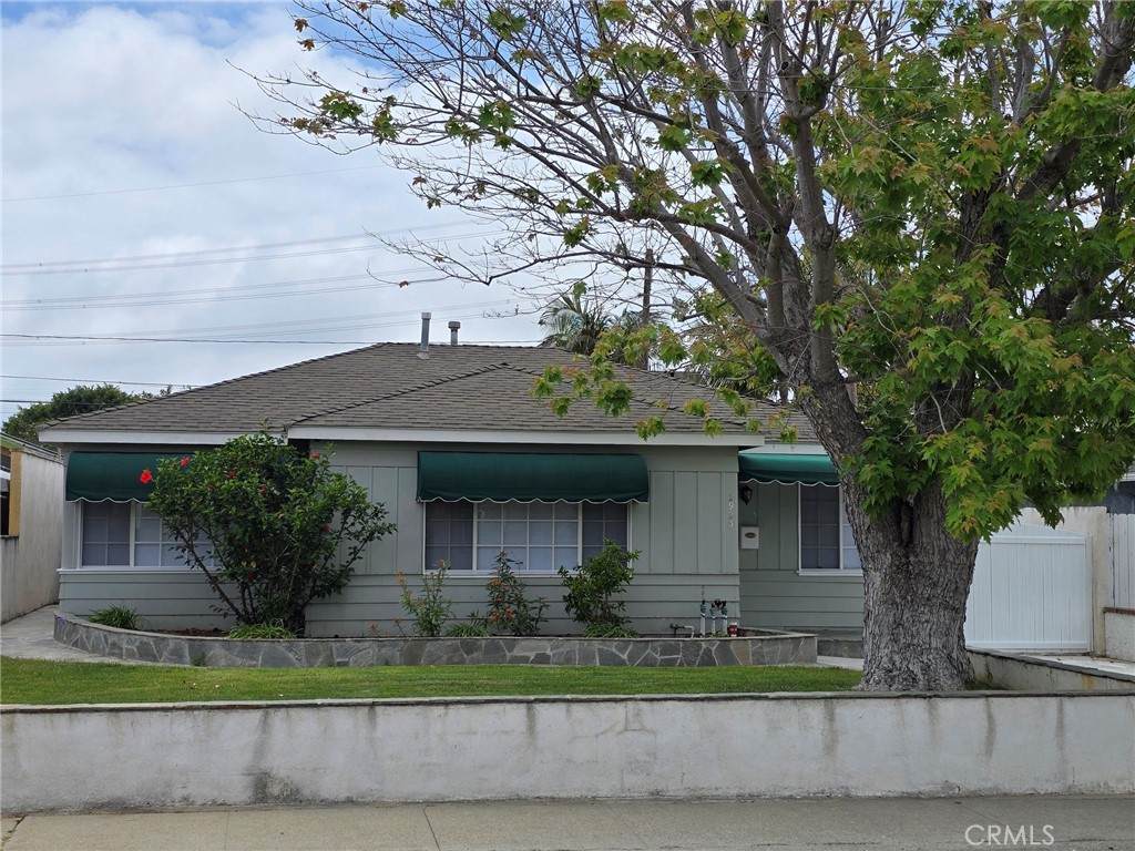 2923 Perkins - Photo 1