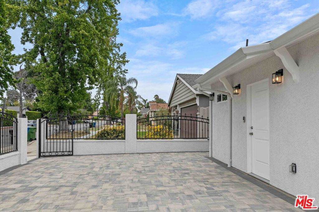 https://bt-photos.global.ssl.fastly.net/socal/orig_boomver_1_447424272-2.jpg