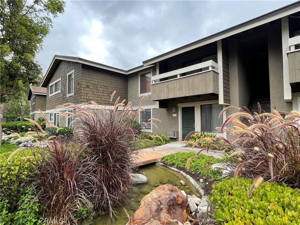 61 Streamwood - Photo 1