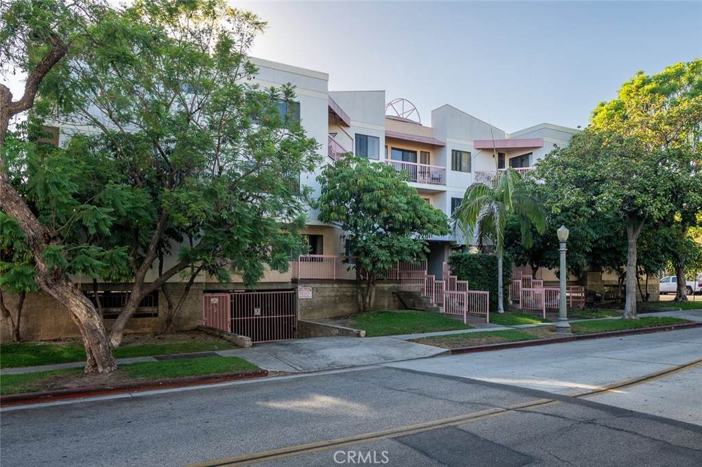 345 Jackson Street - Photo 1