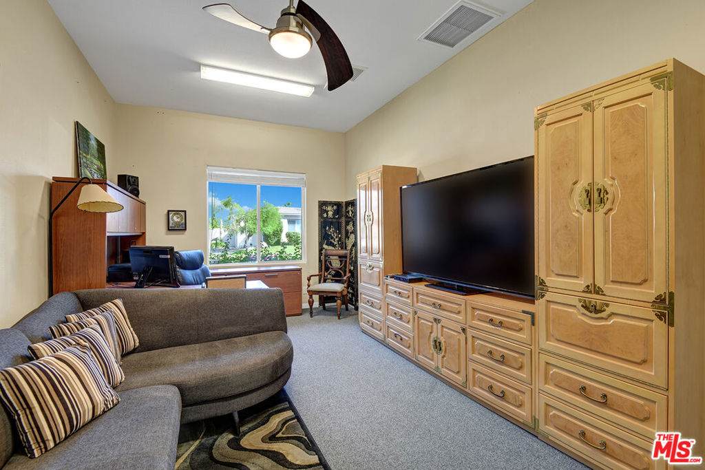 https://bt-photos.global.ssl.fastly.net/socal/orig_boomver_1_447445258-3.jpg