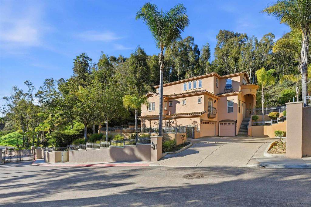 https://bt-photos.global.ssl.fastly.net/socal/orig_boomver_1_447453566-2.jpg