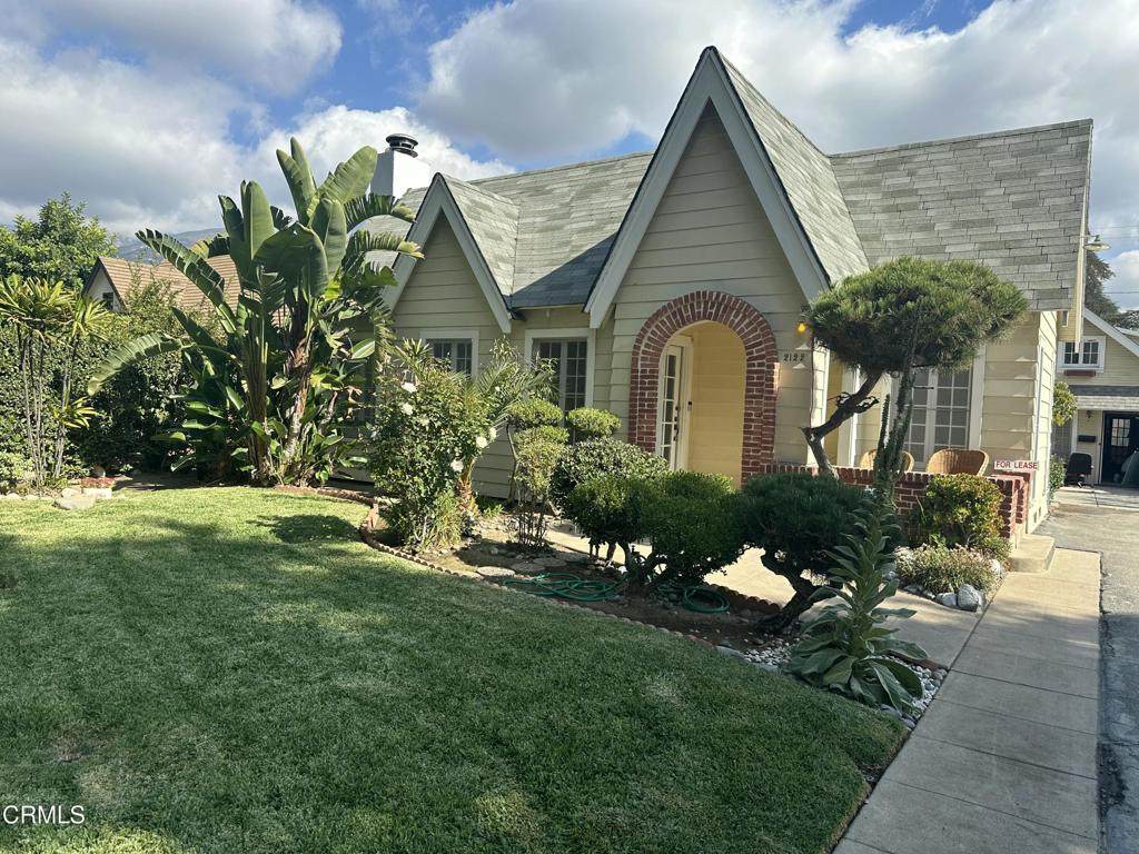 2122 Navarro Avenue - Photo 1