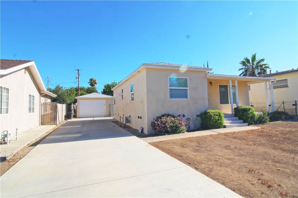 34956 Avenue B - Photo 1