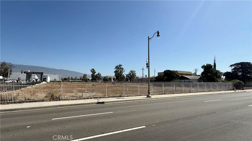 https://bt-photos.global.ssl.fastly.net/socal/orig_boomver_1_447493510-2.jpg