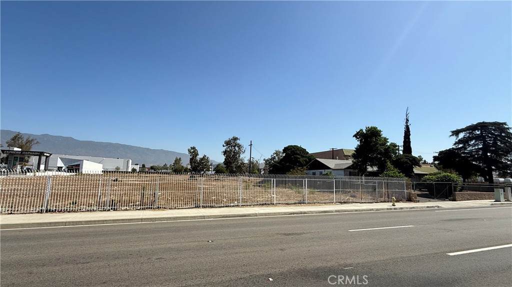 https://bt-photos.global.ssl.fastly.net/socal/orig_boomver_1_447493510-2.jpg