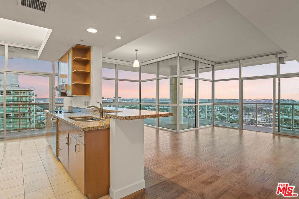 13700 Marina Pointe Drive - Photo 1