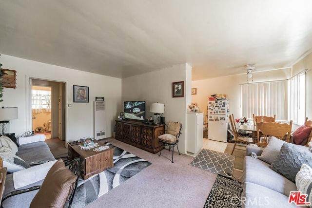 241 Washington - Photo 1
