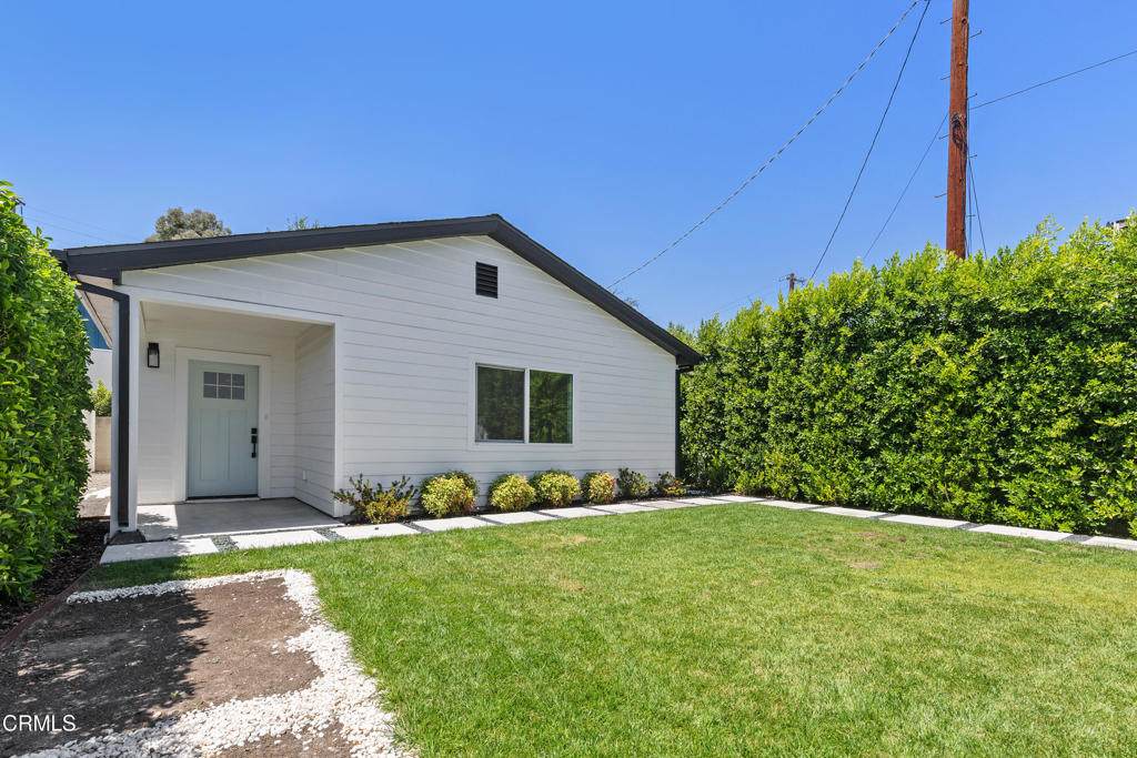 723 1/2 Chestnut Avenue - Photo 1
