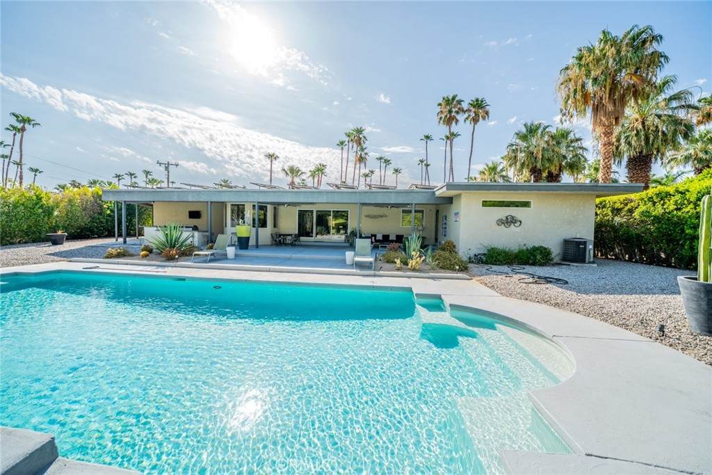 1600 Palm Tree Drive - Photo 1
