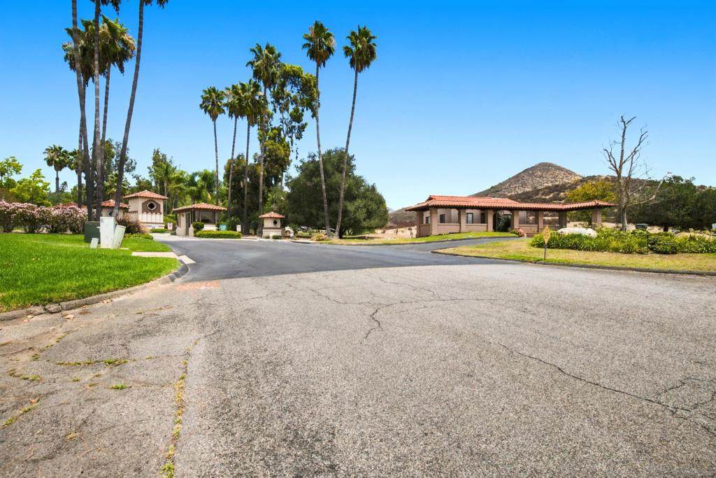 https://bt-photos.global.ssl.fastly.net/socal/orig_boomver_1_447518874-4.jpg