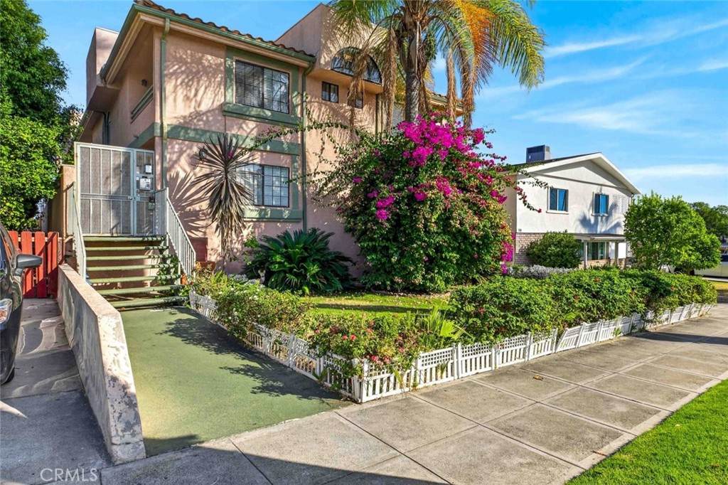 722 Orange Grove Avenue - Photo 1