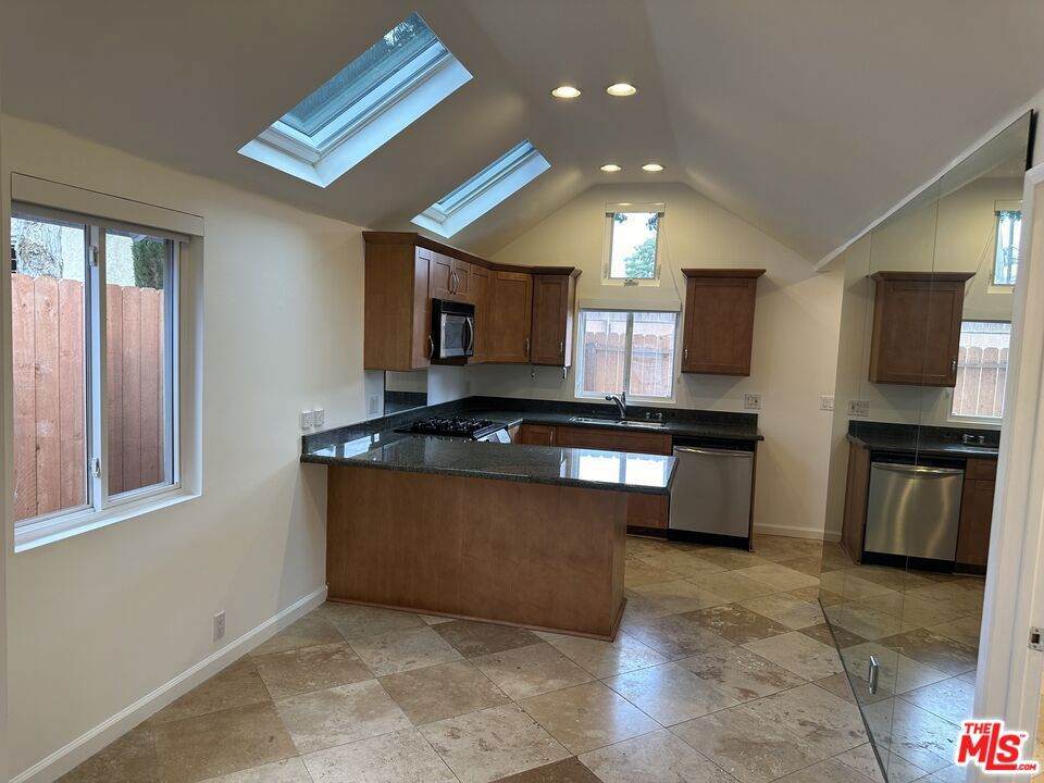 2454 Penmar - Photo 1
