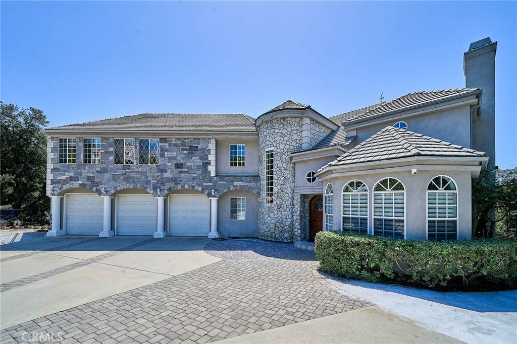 1089 Village Drive - Photo 1