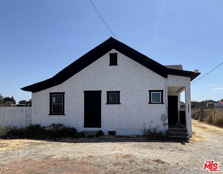 1236 Wilmington Avenue - Photo 1