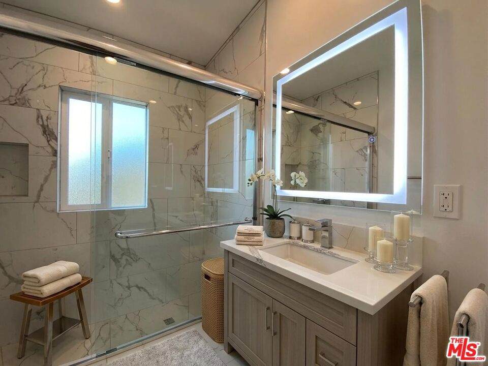 https://bt-photos.global.ssl.fastly.net/socal/orig_boomver_1_447625468-2.jpg