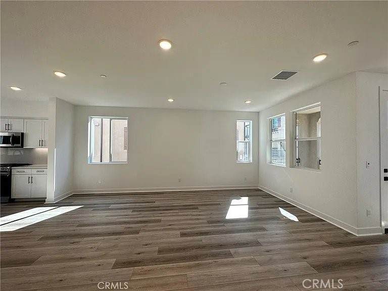2317 Broadway - Photo 1