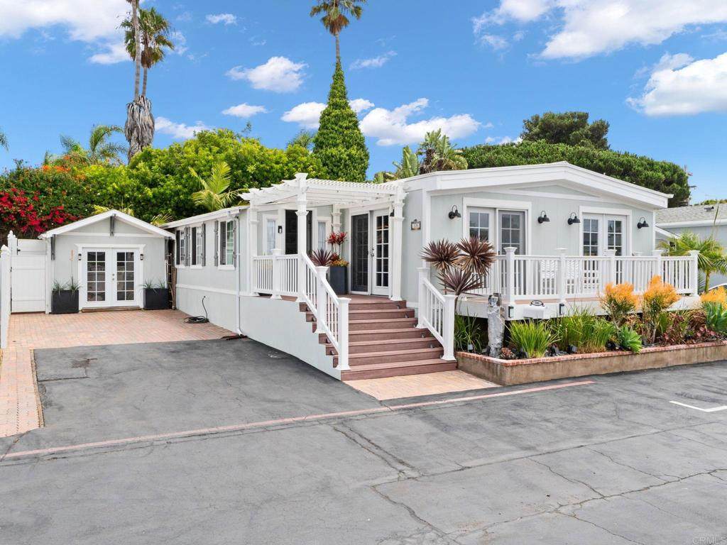 699 Vulcan Avenue - Photo 1