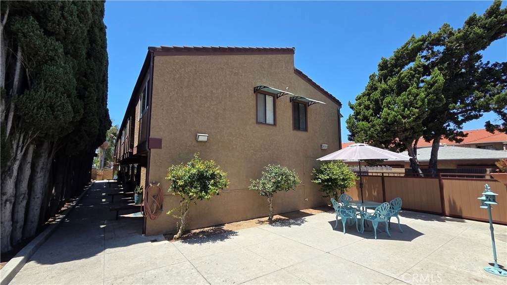 5822 Fullerton - Photo 1
