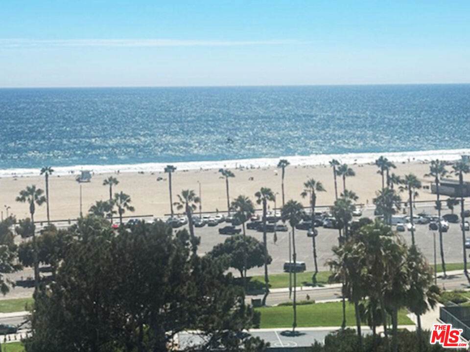 https://bt-photos.global.ssl.fastly.net/socal/orig_boomver_1_447666278-2.jpg